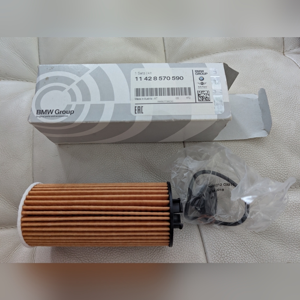 Mini Cooper Engine Oil Filter and O Ring New OEM 114285705
